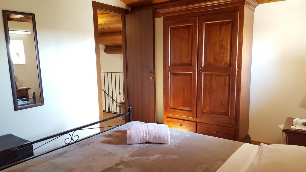La Dimora Del Decano Villa ชิคลี ภายนอก รูปภาพ